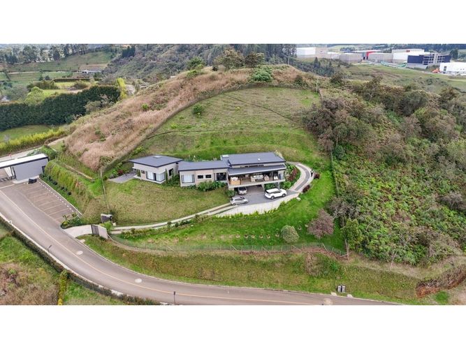 Finca en venta en La Mosquita, Guarne, 330 m² · foto 5 de 24