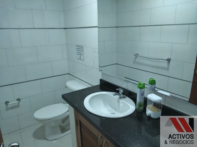 Oficina en arriendo en El Castillo, Medellín, 420 m² · foto 12 de 24
