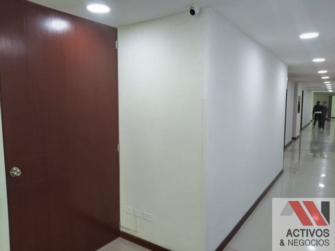 Oficina en arriendo en El Castillo, Medellín, 420 m² · foto 17 de 24