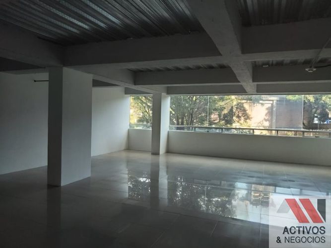 Oficina en arriendo en El Castillo, Medellín, 420 m² · foto 18 de 24