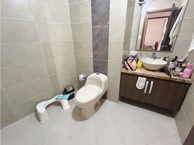Apartamento de 4 alcobas en venta en Conjunto Residencial La Hacienda, Bucaramanga, 165 m² · foto 23 de 24