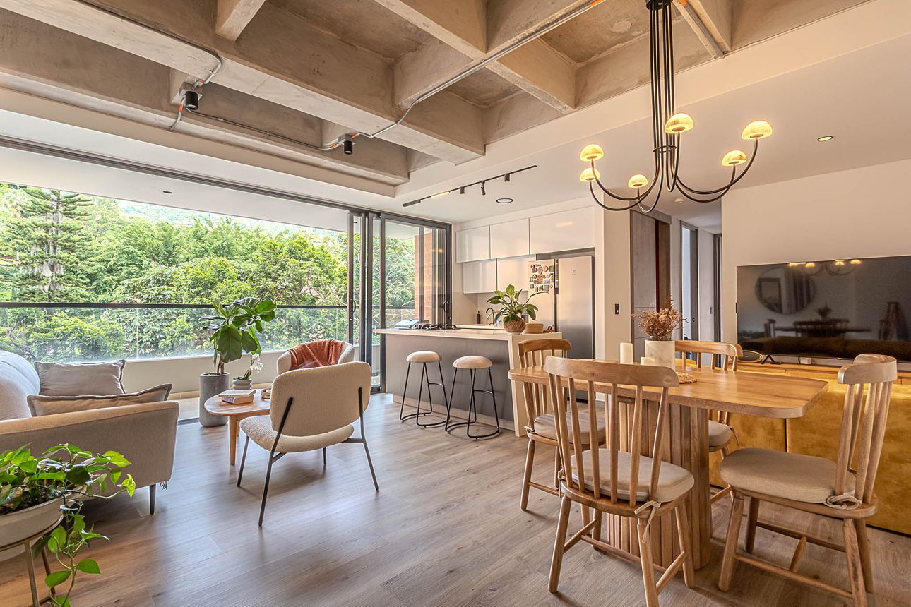 Apartamento en Venta en Loma del Esmeraldal, Envigado