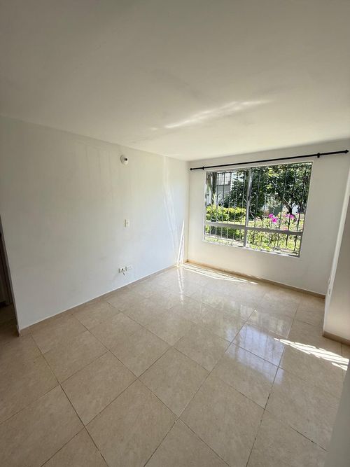 Apartamento de 2 alcobas en venta en Cd. Terranova, Jamundí, 50 m² · foto 11 de 13