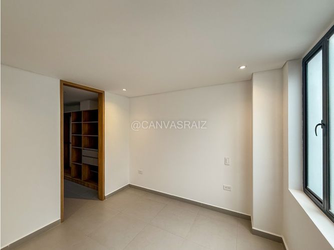 Edificio en venta en La Ceja, 1200 m² · foto 2 de 16