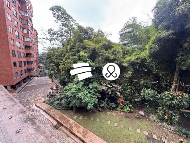 Apartamento de 3 alcobas en venta en Laureles, Medellín, 169 m² · foto 17 de 18