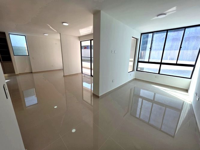 Apartamento de 3 alcobas en venta en Cañaveral, Floridablanca, 120 m² · foto 2 de 12