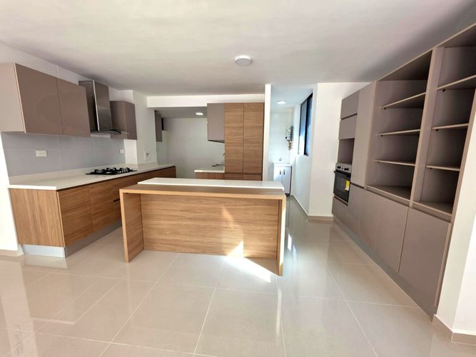 Apartamento de 3 alcobas en venta en Cañaveral, Floridablanca, 120 m² · foto 3 de 12