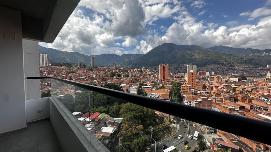 Apartamento de 2 alcobas en venta en Zona Industrial 1, Bello, 61 m² · foto 3 de 14