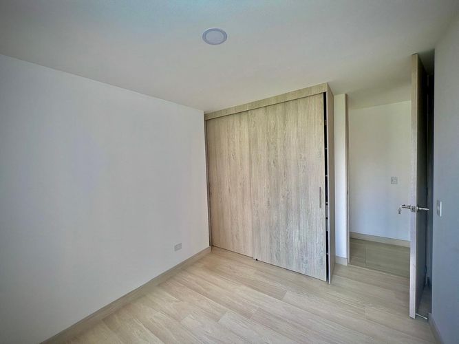 Apartamento de 2 alcobas en venta en La Doctora, Sabaneta, 72 m² · foto 10 de 17
