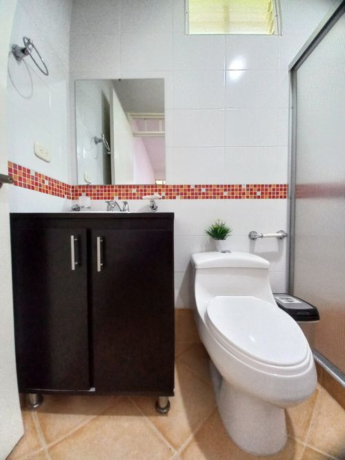 Casa de 6 alcobas en venta en Aparco, Ibagué, 307 m² · foto 11 de 24
