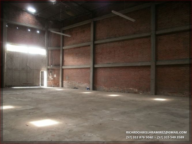Bodega en venta en Turin, Pereira, 375 m² · foto 2 de 12