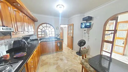 CIRCULAR 76 # 38 - 25 Laureles - Photo 2