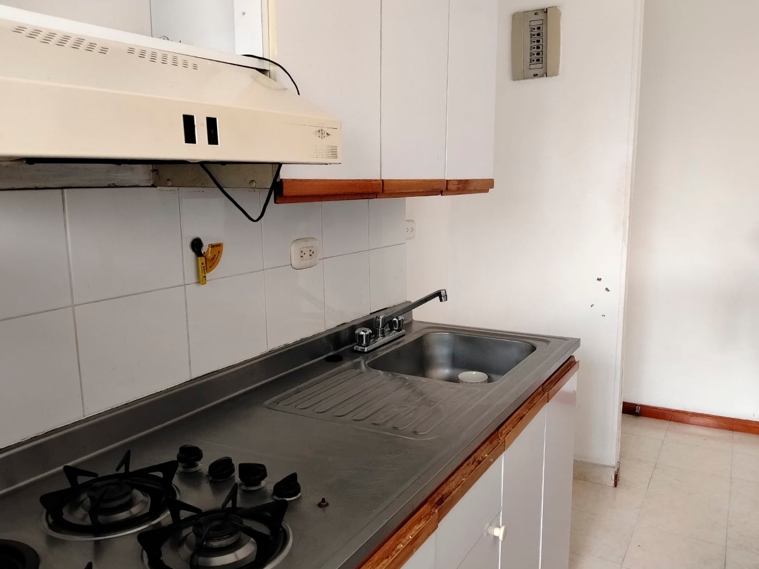 Apartamento en arriendo en El Poblado, Medellín · foto 3 de 16