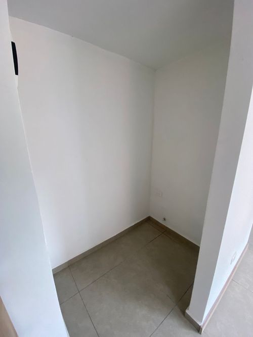 Apartamento de 2 alcobas en venta en Las Lomitas, Sabaneta, 68 m² · foto 5 de 13