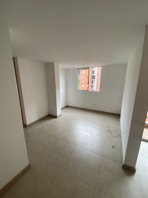 Apartamento de 2 alcobas en venta en Las Lomitas, Sabaneta, 68 m² · foto 12 de 13