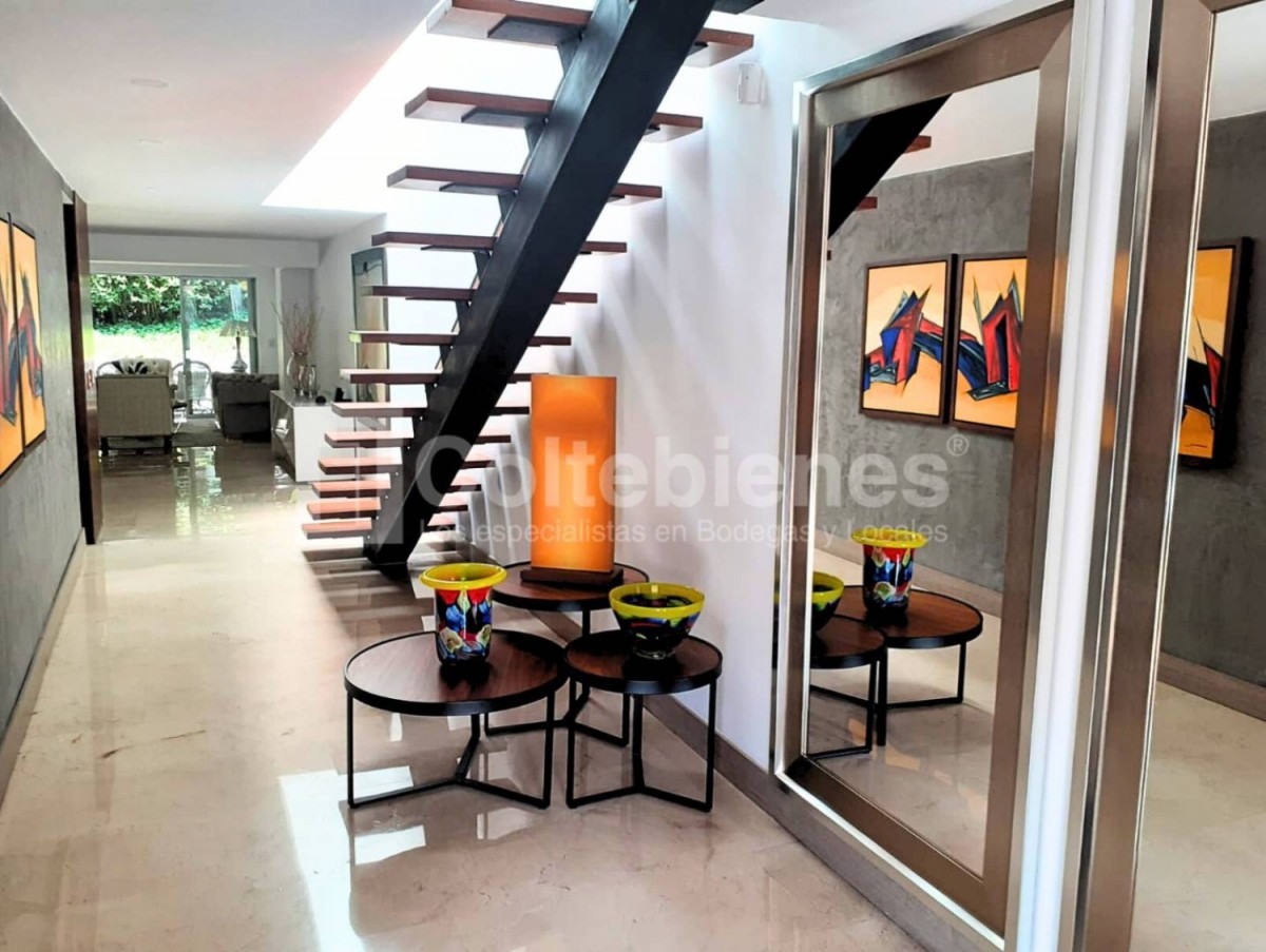Casa en Arriendo en Castropol, Medellín