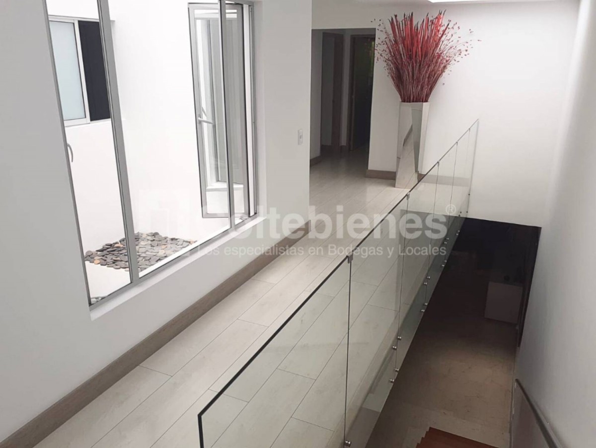 Casa en arriendo en Castropol, Medellín · foto 10 de 24