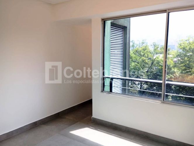 Oficina en arriendo en El Poblado, Medellín, 250 m² · foto 8 de 19