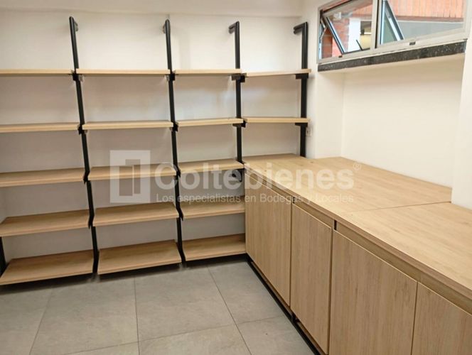 Oficina en arriendo en El Poblado, Medellín, 250 m² · foto 11 de 19