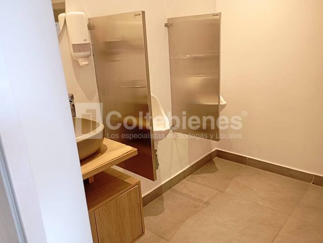Oficina en arriendo en El Poblado, Medellín, 250 m² · foto 14 de 19