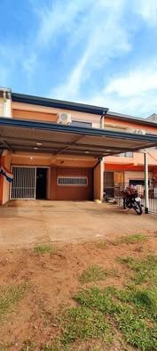 VENDO DUPLEX  en Encarnación: ¡Tu Oportunidad de Inversión Ideal!