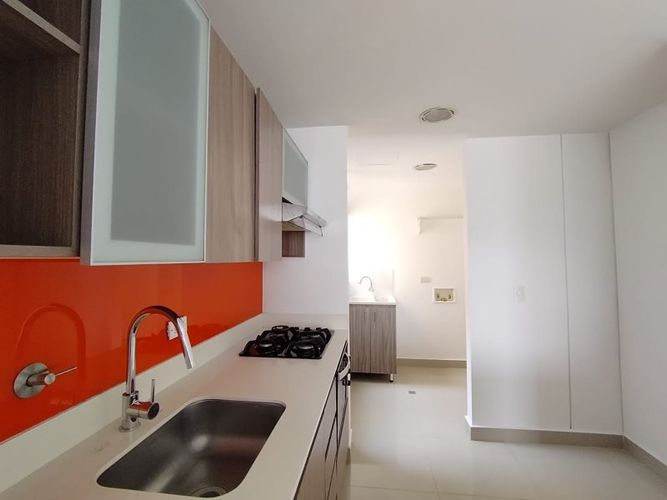 Apartamento de 3 alcobas en arriendo en Villa Carlota, Medellín, 95 m² · foto 5 de 24