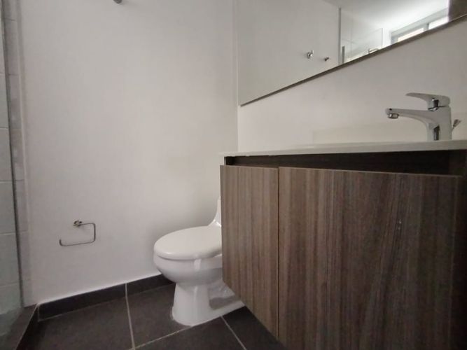 Apartamento de 3 alcobas en arriendo en Villa Carlota, Medellín, 95 m² · foto 8 de 24