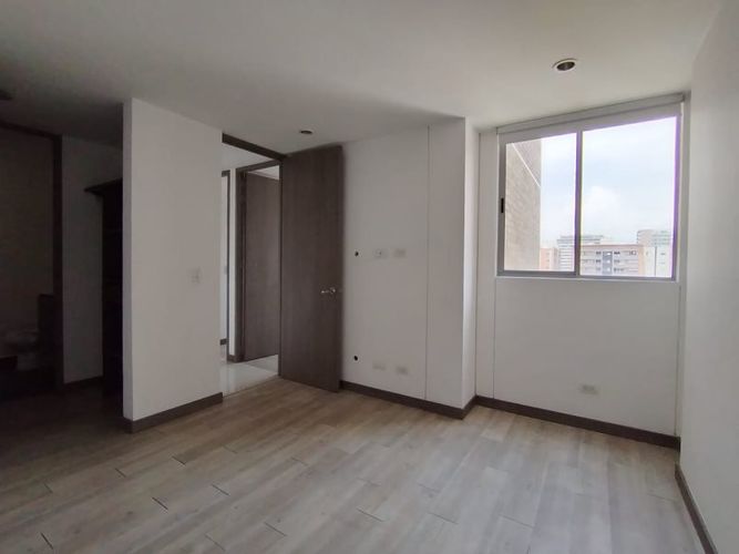 Apartamento de 3 alcobas en arriendo en Villa Carlota, Medellín, 95 m² · foto 15 de 24