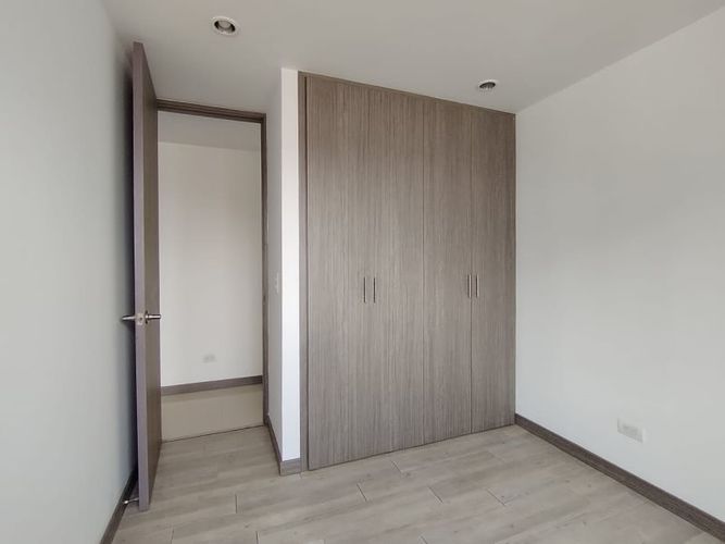 Apartamento de 3 alcobas en arriendo en Villa Carlota, Medellín, 95 m² · foto 22 de 24