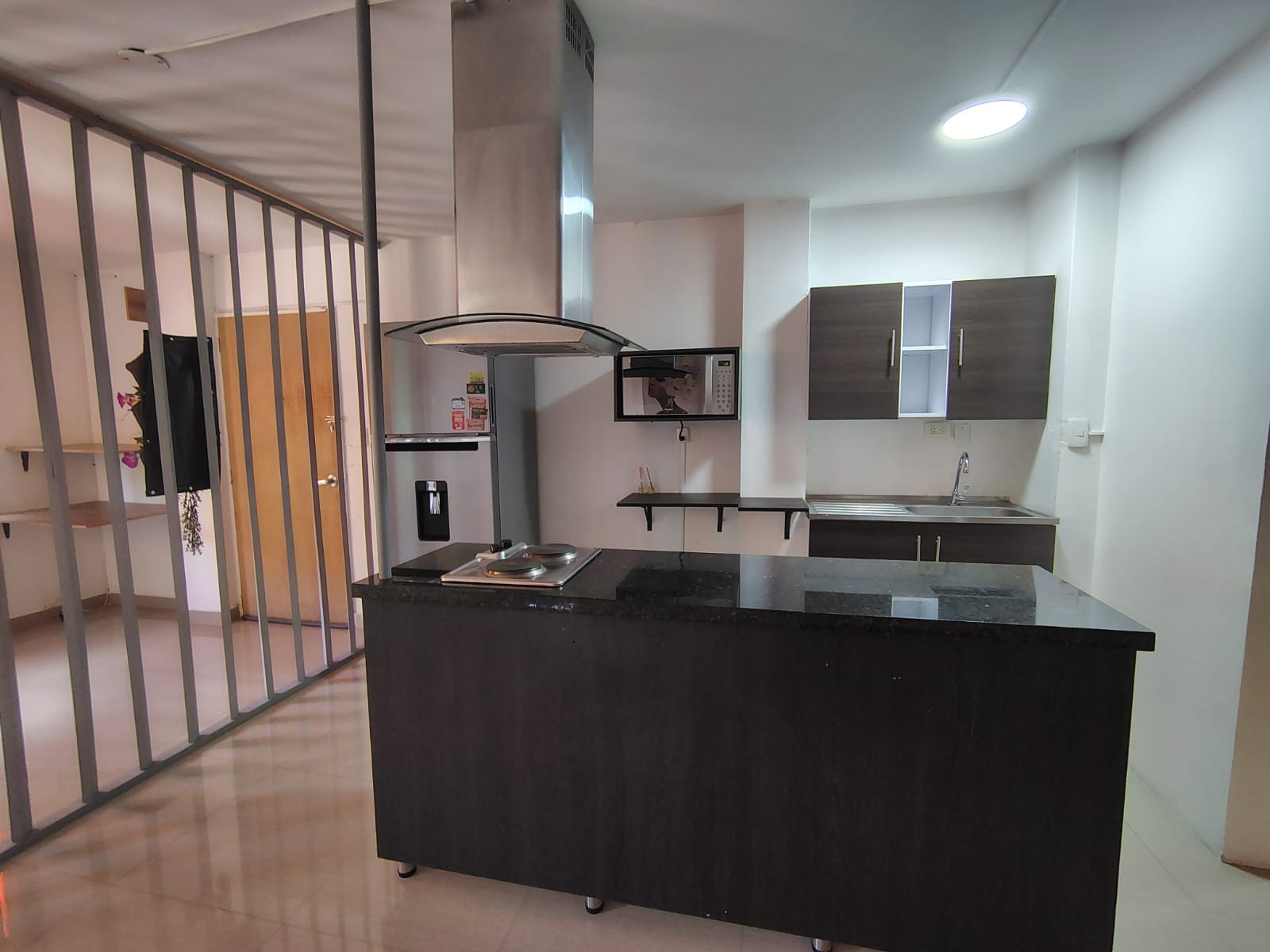Apartamento en venta en El Poblado, Medellín · foto 2 de 10