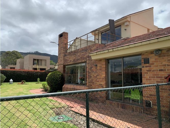 Casa de 3 alcobas en venta en Siberia, Cota, 256 m² · foto 16 de 21