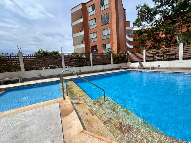 Apartamento de 3 alcobas en venta en La Arboleda, Cali, 220 m² · foto 13 de 15
