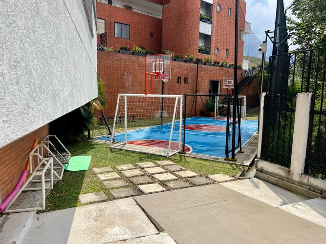 Apartamento de 3 alcobas en venta en La Arboleda, Cali, 220 m² · foto 15 de 15