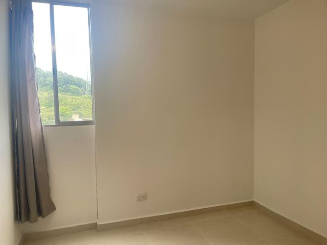 Apartamento de 3 alcobas en venta en Tres Esquinas, Sabaneta, 55 m² · foto 15 de 19
