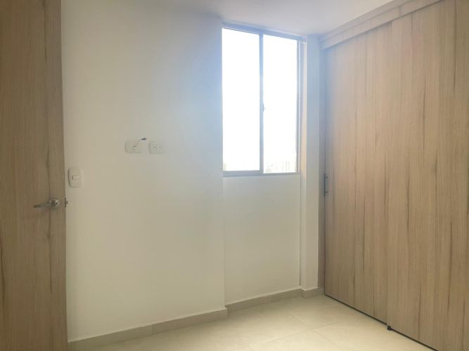 Apartamento de 3 alcobas en venta en Tres Esquinas, Sabaneta, 55 m² · foto 11 de 19