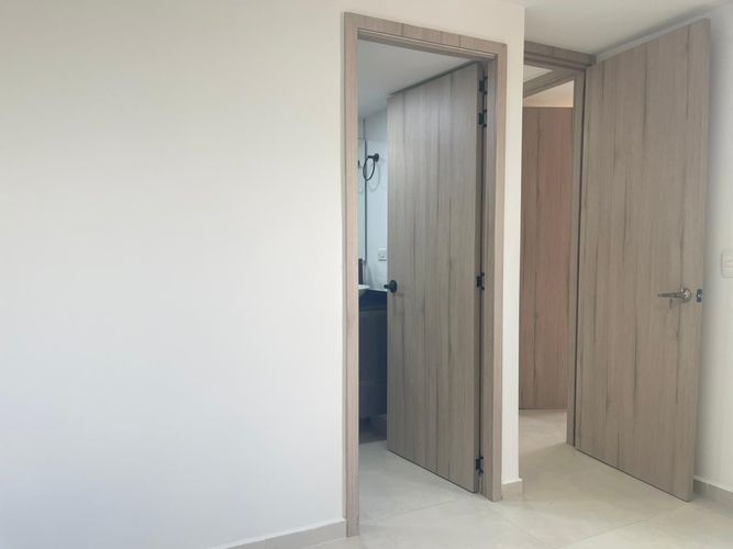 Apartamento de 3 alcobas en venta en Tres Esquinas, Sabaneta, 55 m² · foto 12 de 19