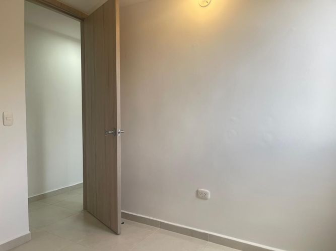 Apartamento de 3 alcobas en venta en Tres Esquinas, Sabaneta, 55 m² · foto 13 de 19