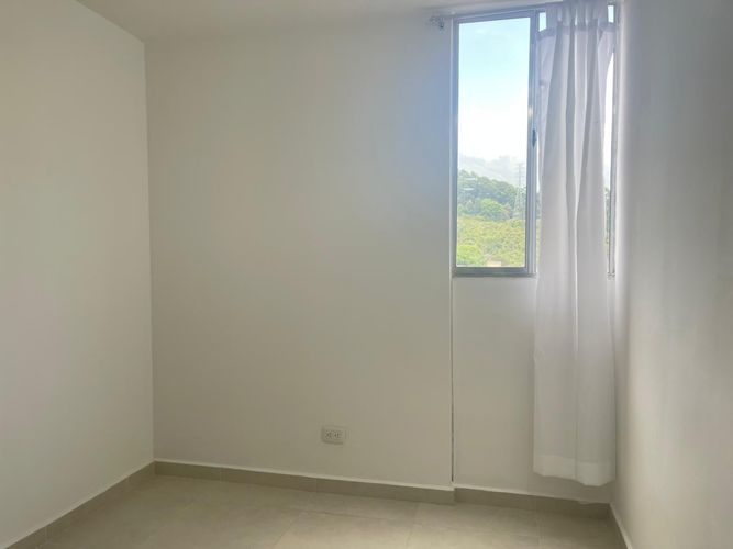 Apartamento de 3 alcobas en venta en Tres Esquinas, Sabaneta, 55 m² · foto 17 de 19