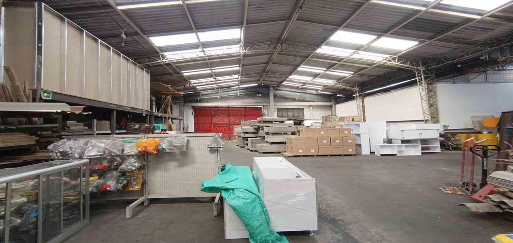 Bodega en arriendo en El Centro, Manizales, 1233 m² · foto 6 de 13