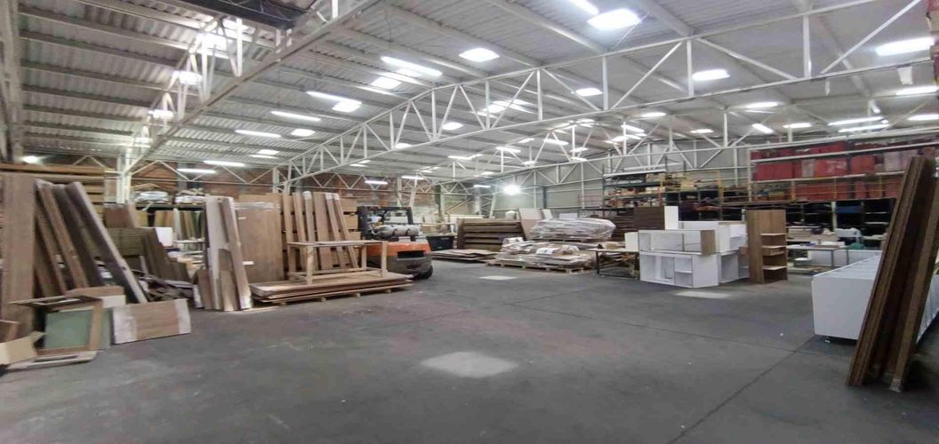 Bodega en arriendo en El Centro, Manizales, 1233 m² · foto 11 de 13