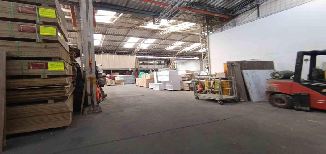 Bodega en arriendo en El Centro, Manizales, 1233 m² · foto 13 de 13