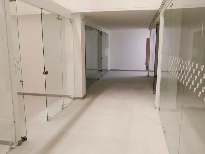 Oficina en arriendo en El Poblado, Medellín, 800 m² · foto 3 de 19