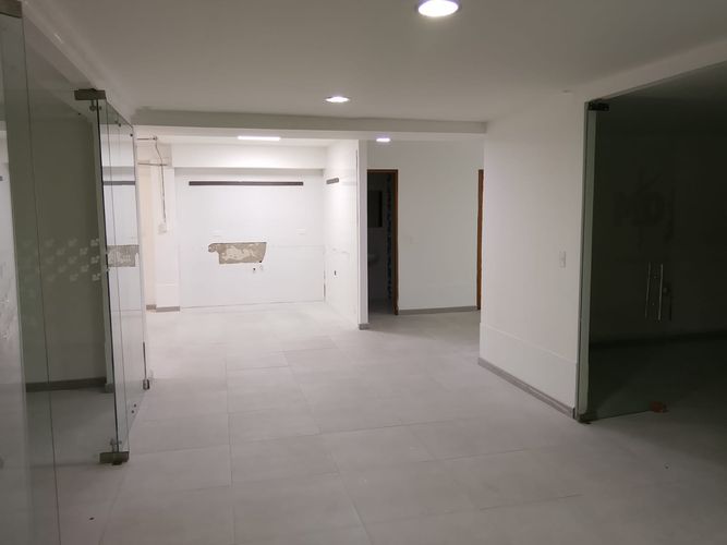Oficina en arriendo en El Poblado, Medellín, 800 m² · foto 10 de 19
