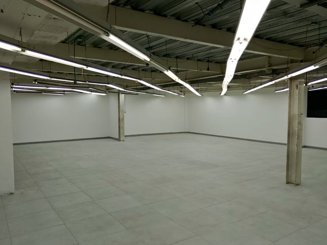 Oficina en arriendo en El Poblado, Medellín, 800 m² · foto 16 de 19