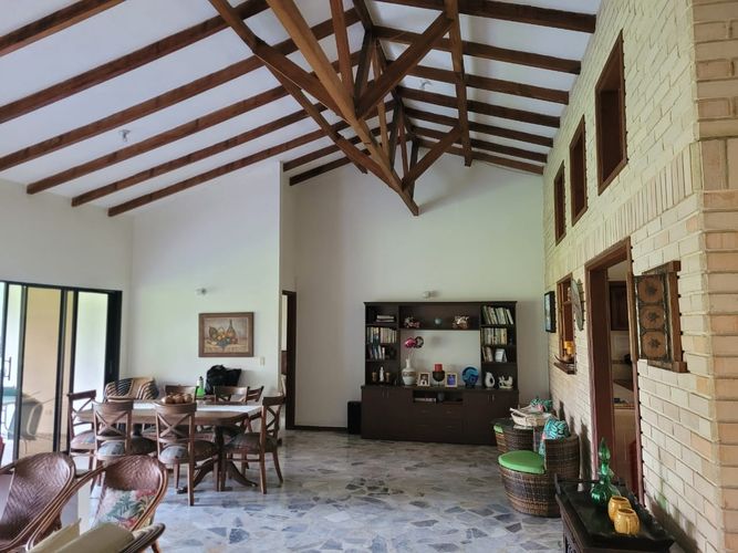 Casa de 3 alcobas en venta en Las Mercedes, Jamundí, 222 m² · foto 18 de 24