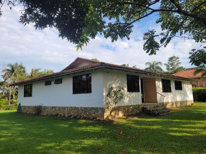Casa de 3 alcobas en venta en Las Mercedes, Jamundí, 222 m² · foto 5 de 24