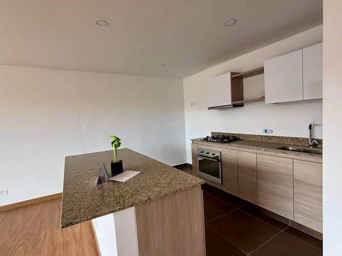 Apartamento de 3 alcobas en venta en Centro, Cajicá, 114 m² · foto 3 de 18