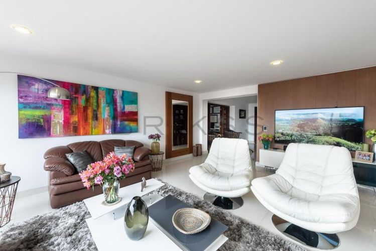 Apartamento en venta en Santa Barbara Occidental, Bogotá · foto 2 de 16