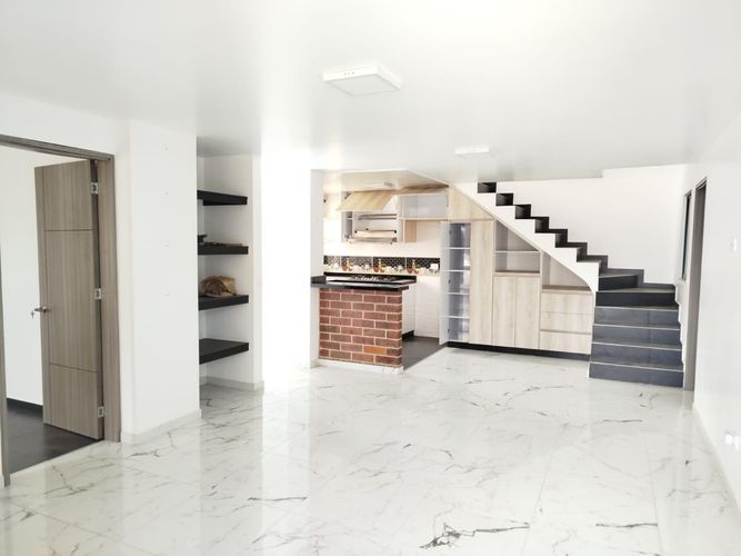 Casa de 6 alcobas en venta en Centro Tocancipá, Tocancipá, 245 m² · foto 5 de 19