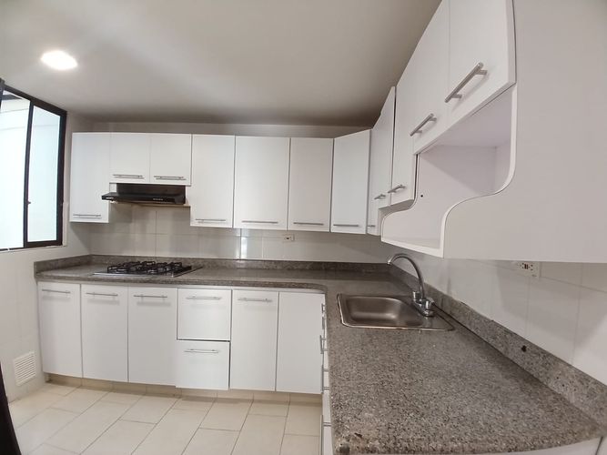 Casa de 4 alcobas en arriendo en Jardines De Tanambi, Pereira, 180 m² · foto 2 de 14